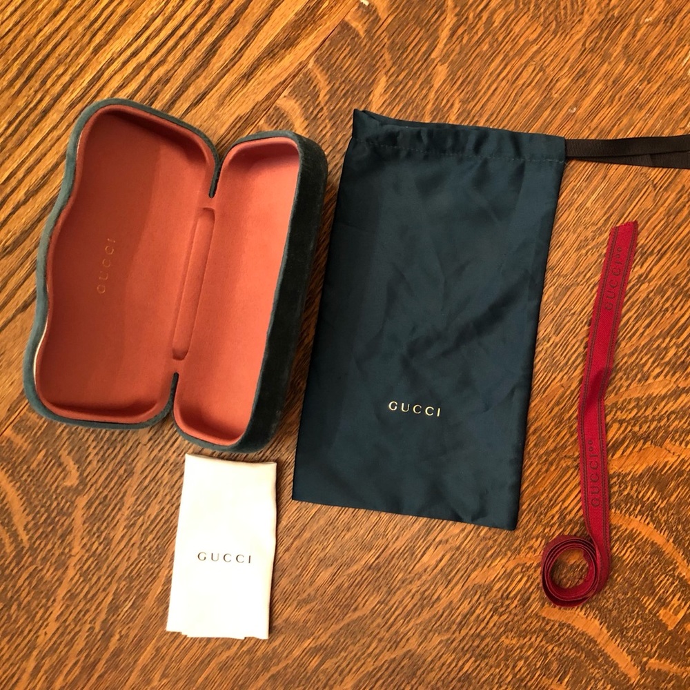 Gucci Sunglasses Case, satin bag, cleaning cloth and ribbon